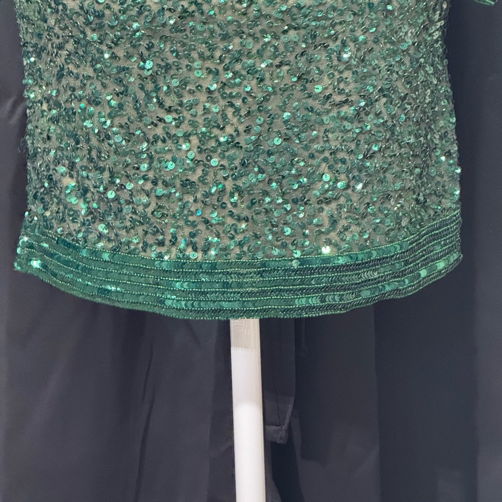 Elegant Green Sequin Dress - Picture 4 of 8